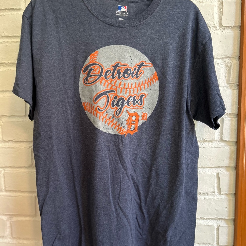 Genuine Merchandise MLB Logo Tee